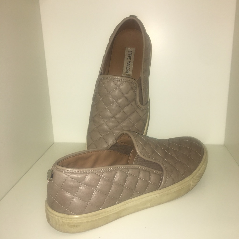 Steven Madden Flats